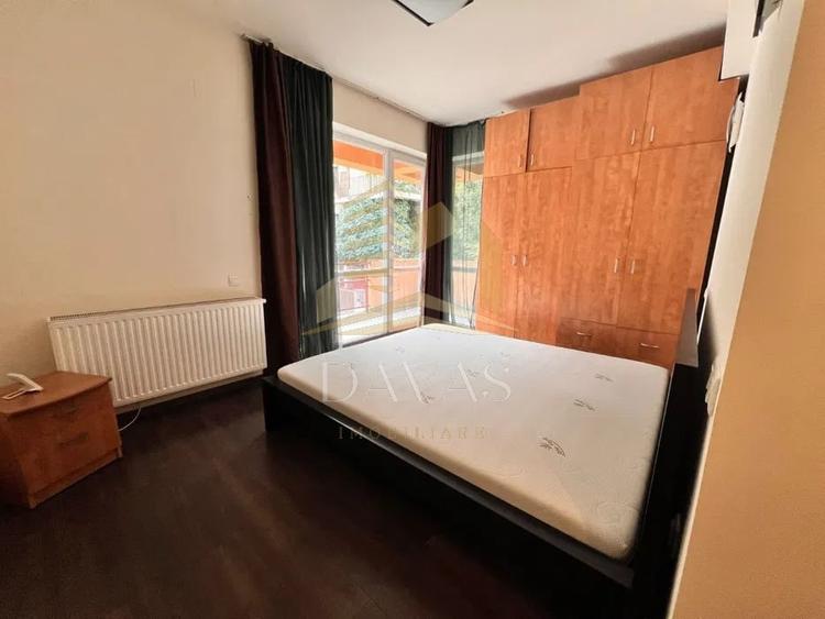 Apartament cu 3 camere decomandat, mobilat în Bună Ziua