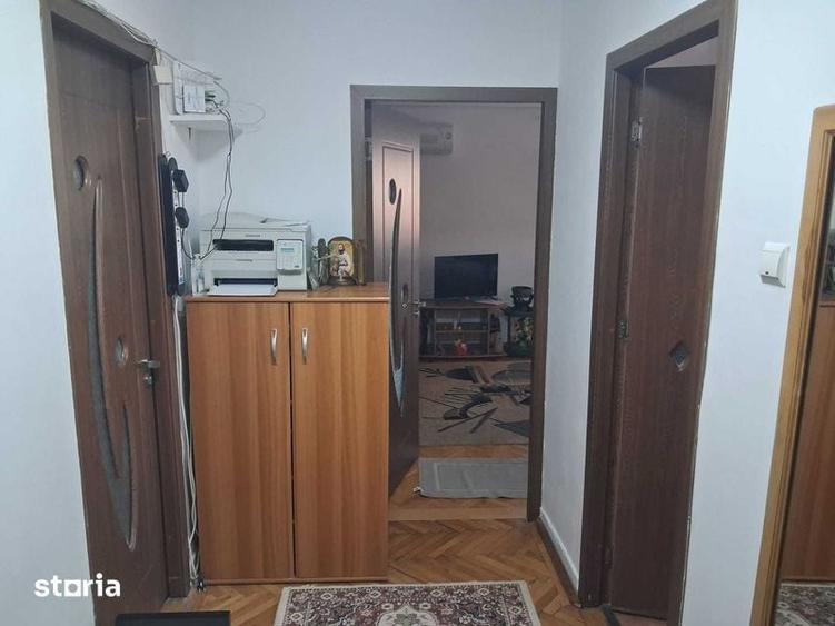 Apartament cu 3 camere decomandat în Dorobanți