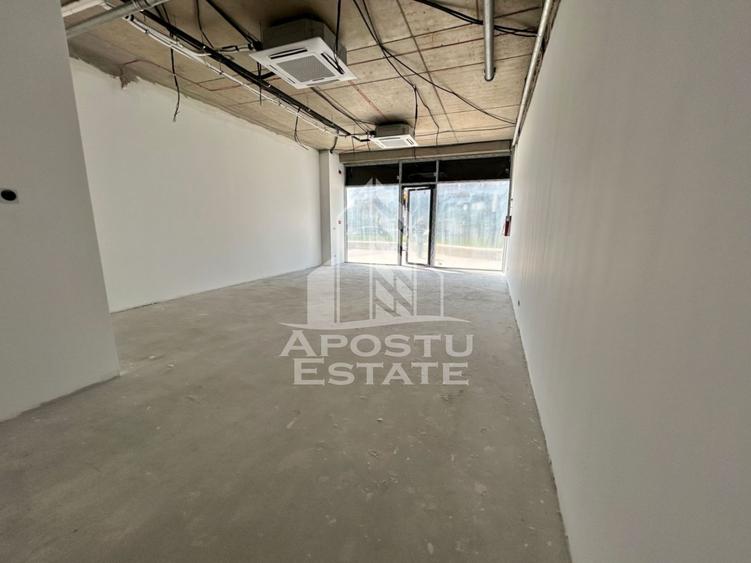 Spațiu comercial, de 51 mp, în Central