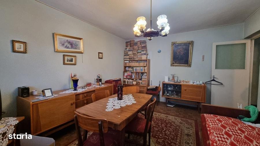 Apartament cu 2 camere decomandat în Sala Palatului