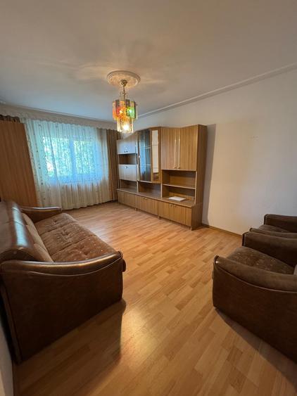 Apartament cu 2 camere decomandat în Nicolina