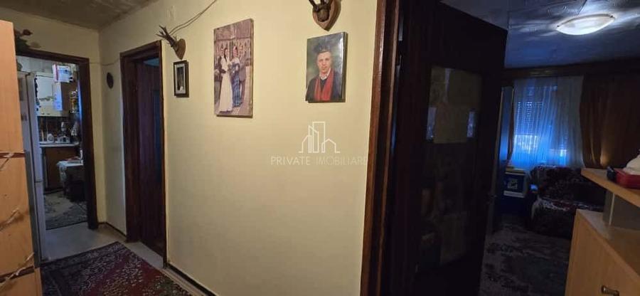 Apartament cu 3 camere decomandat, mobilat în Est
