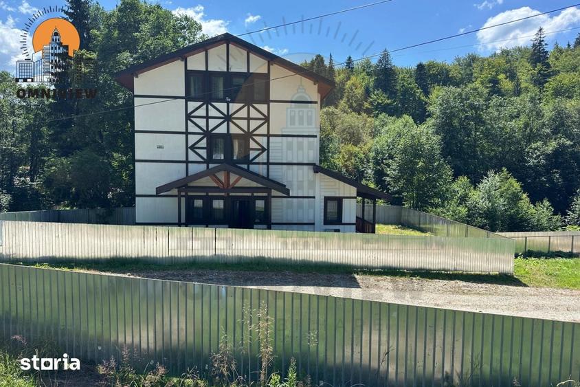 Casă cu 5 camere cu Teren 300 Mp în Central