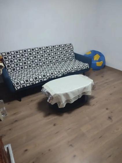 Casă cu 3 camere în Podu Turcului