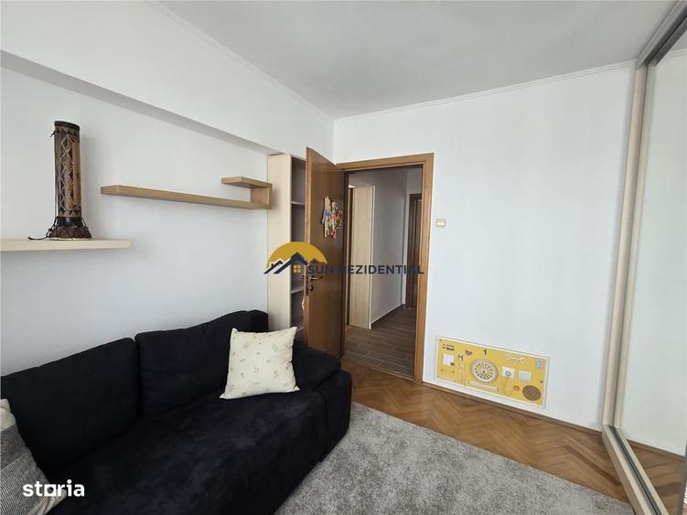 Apartament cu 3 camere în Grivița