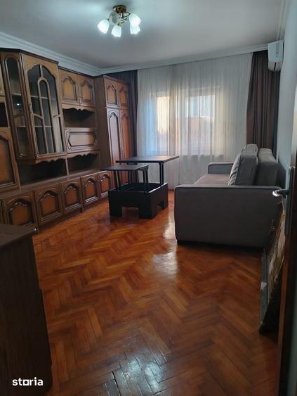 Apartament cu 2 camere decomandat în Traian