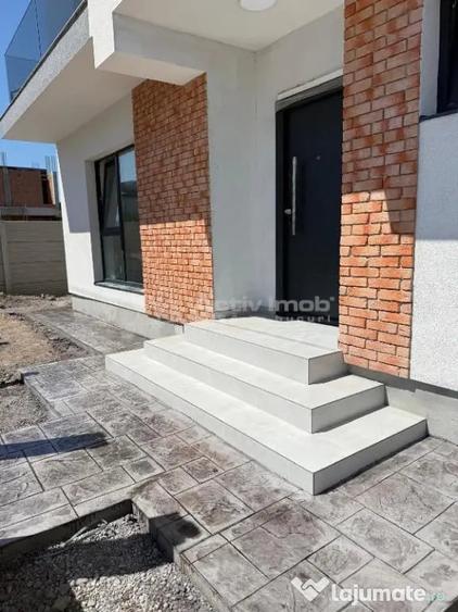 Casă cu 4 camere cu Teren 245 Mp în Rahova