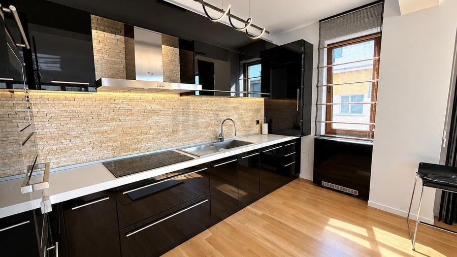 Apartament cu 3 camere semidecomandat, mobilat în Herăstrău