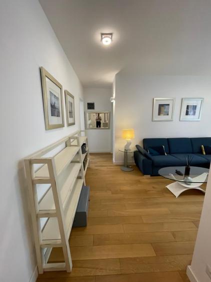 Apartament cu 2 camere semidecomandat, mobilat în Unirii