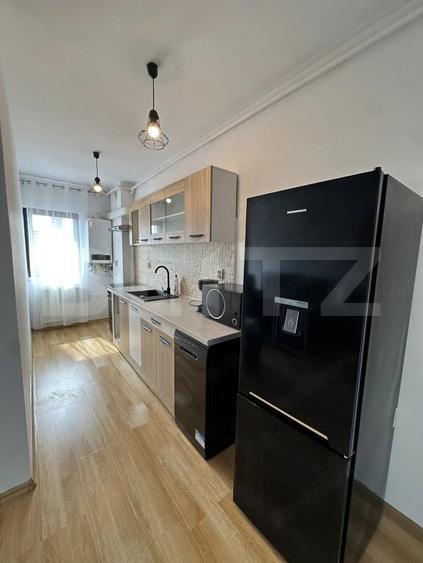 Apartament cu 3 camere semidecomandat în Central