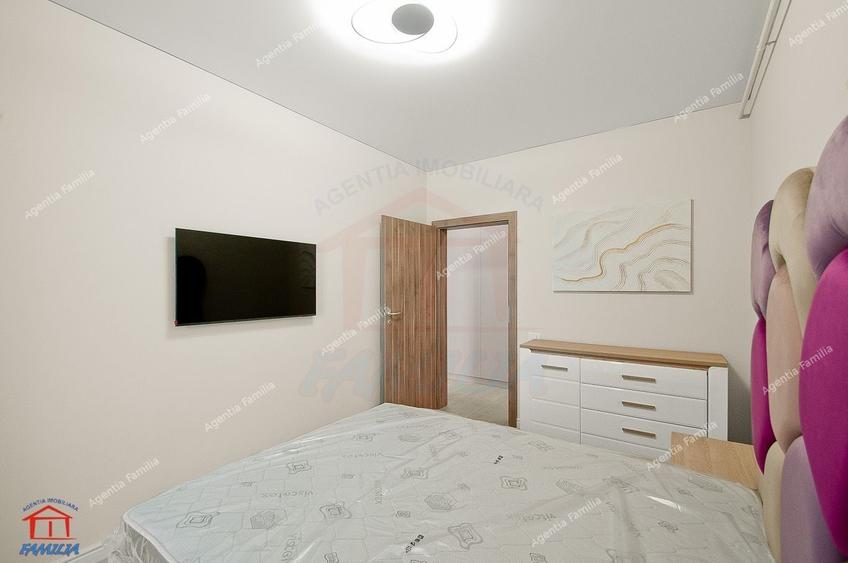 Apartament cu 3 camere decomandat, mobilat în