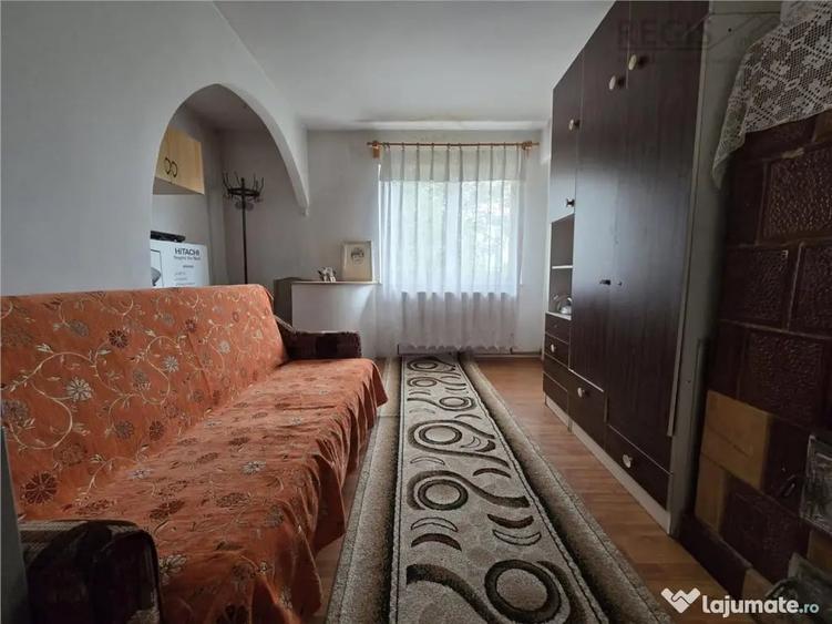 Apartament cu 4 camere semidecomandat în Stupini