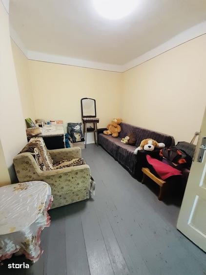 Casă cu 2 camere cu Teren 2870 Mp în Sântandrei