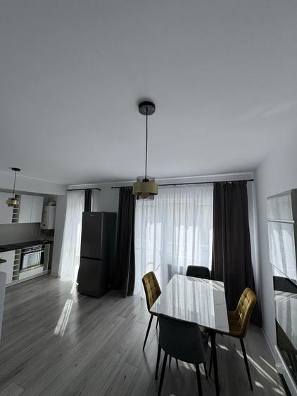 Apartament cu 2 camere decomandat în Florești