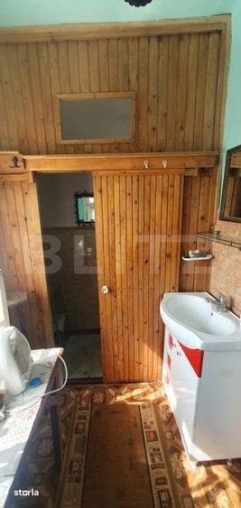 Casă cu 5 camere cu Teren 240 Mp în Central