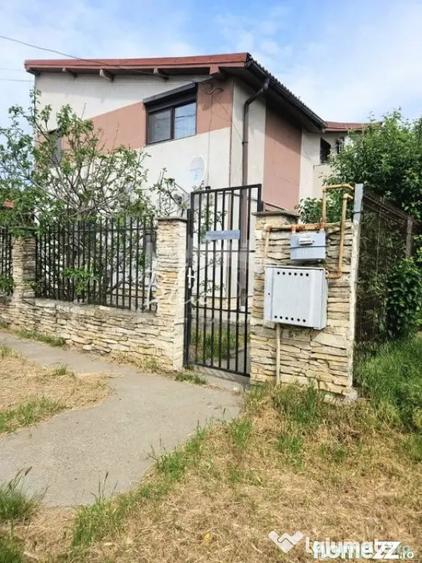 Casă cu 7 camere cu Teren 400 Mp în Cumpăna