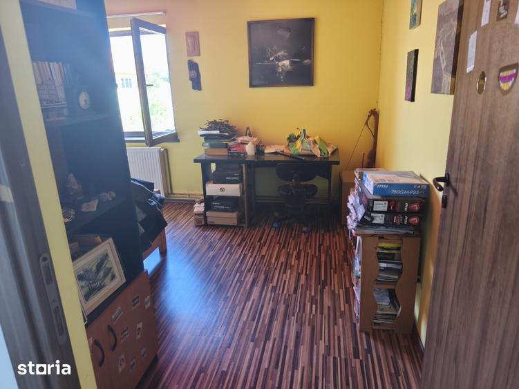 Casă cu 3 camere cu Teren 595 Mp în Ernei