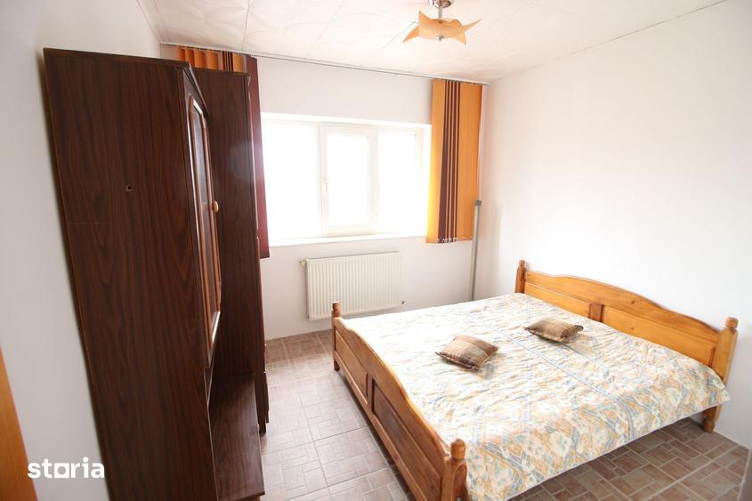 Apartament cu 3 camere decomandat în Micro 17