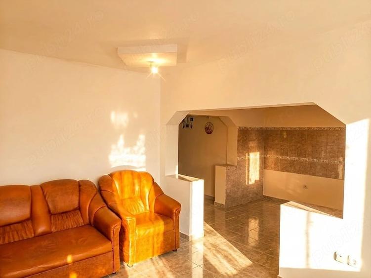 Casă cu 4 camere cu Teren 1040 Mp în Central