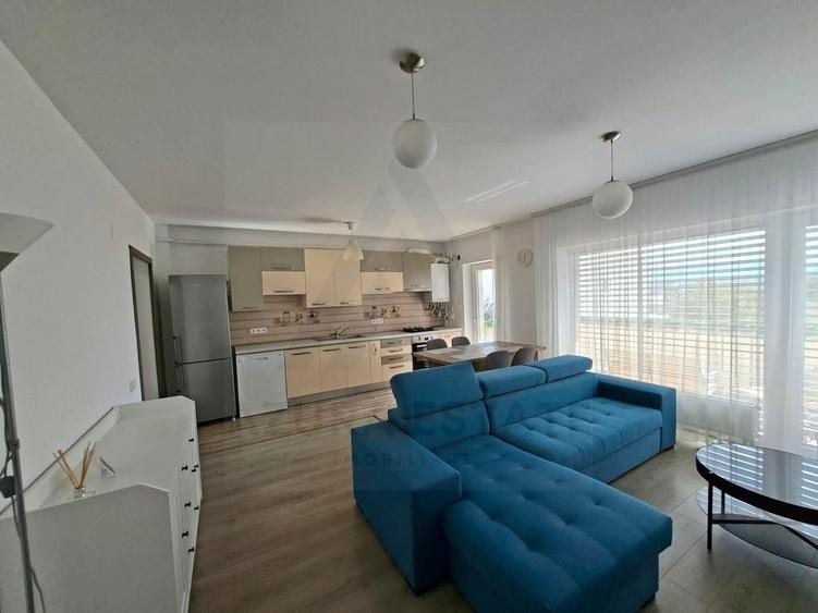 Apartament cu 3 camere decomandat, mobilat în Exterior Sud