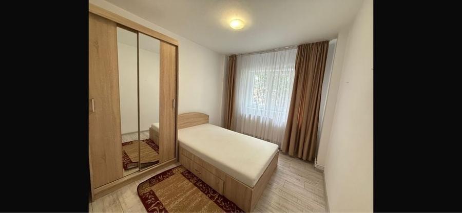 Apartament cu 4 camere decomandat în Tolstoi