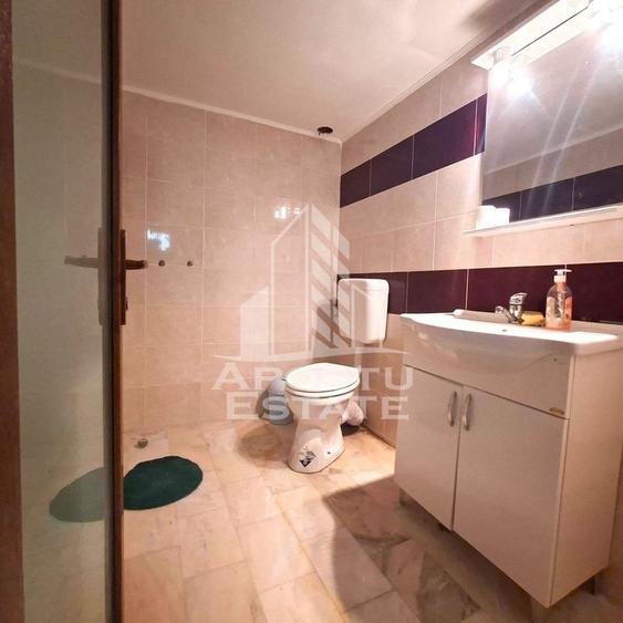 Casă individuală cu 5 camere cu Canalizare în Vladimirescu