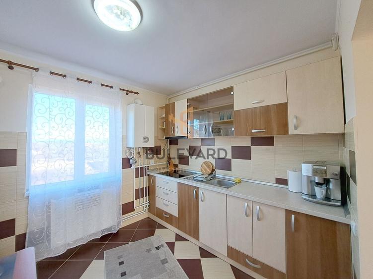 Apartament cu 3 camere semidecomandat, mobilat în Apahida