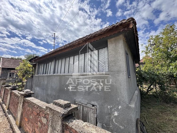 Casă cu 3 camere cu Teren 841 Mp în Răcăștia