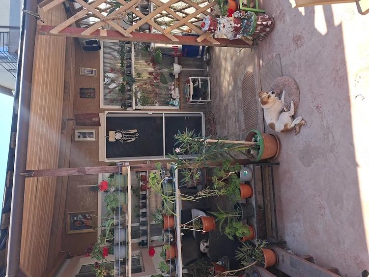 Casă cu 6 camere cu Teren 250 Mp în Costinești