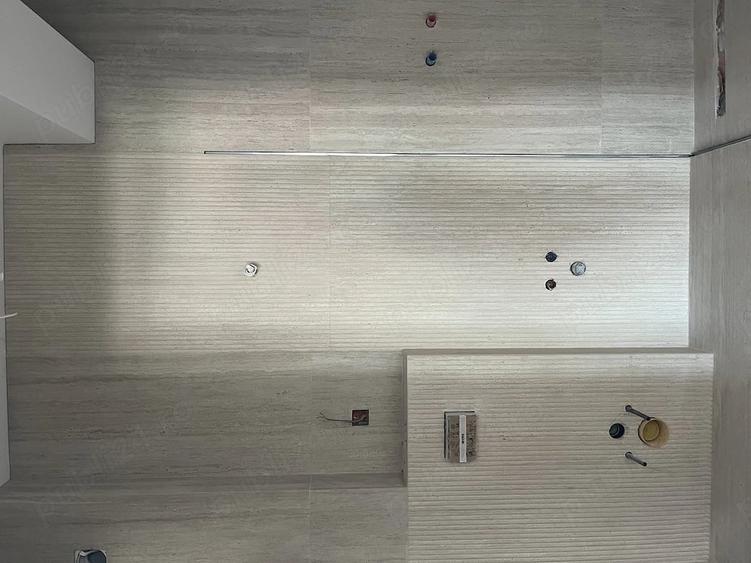 Apartament cu 3 camere decomandat în Vitan