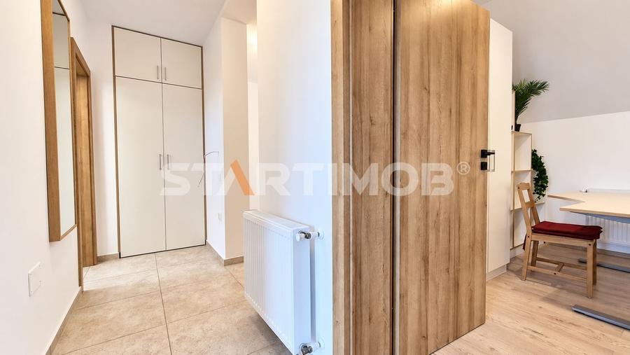 Apartament cu 2 camere decomandat, mobilat în Tractorul