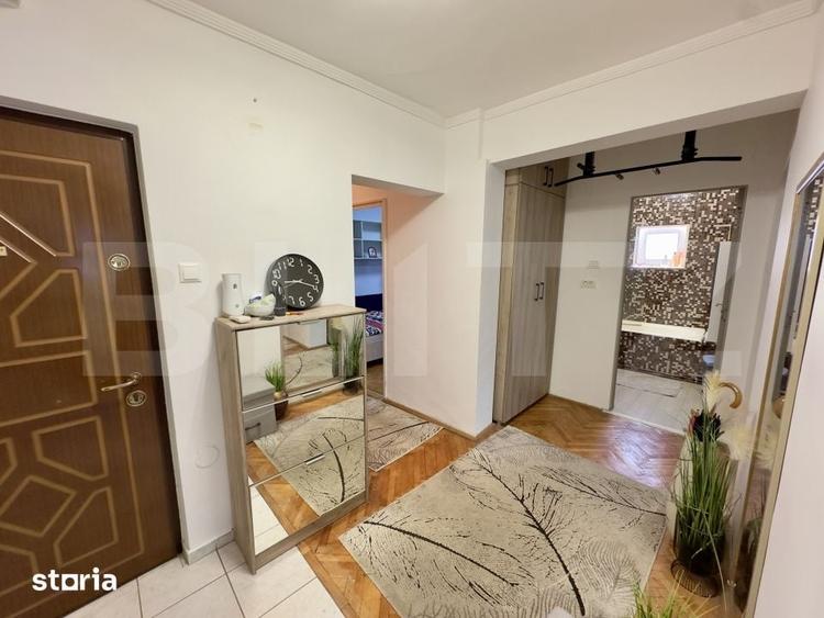 Apartament cu 3 camere decomandat în Cetate