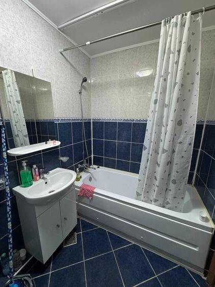 Apartament cu 2 camere decomandat în Teiul Doamnei