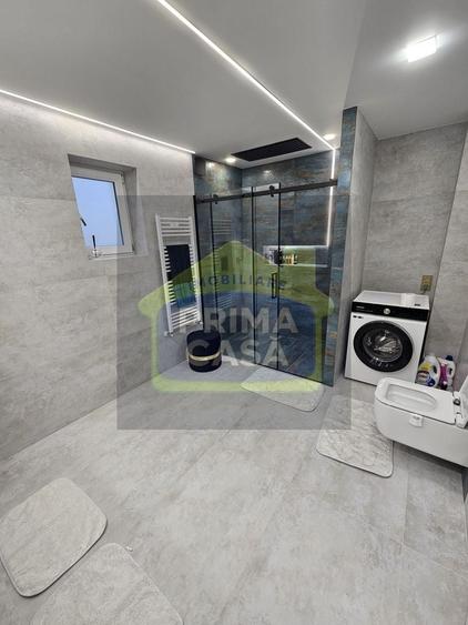 Casă individuală cu 4 camere cu Canalizare în Central