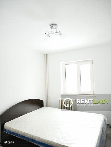 Apartament cu 3 camere decomandat în Independenței