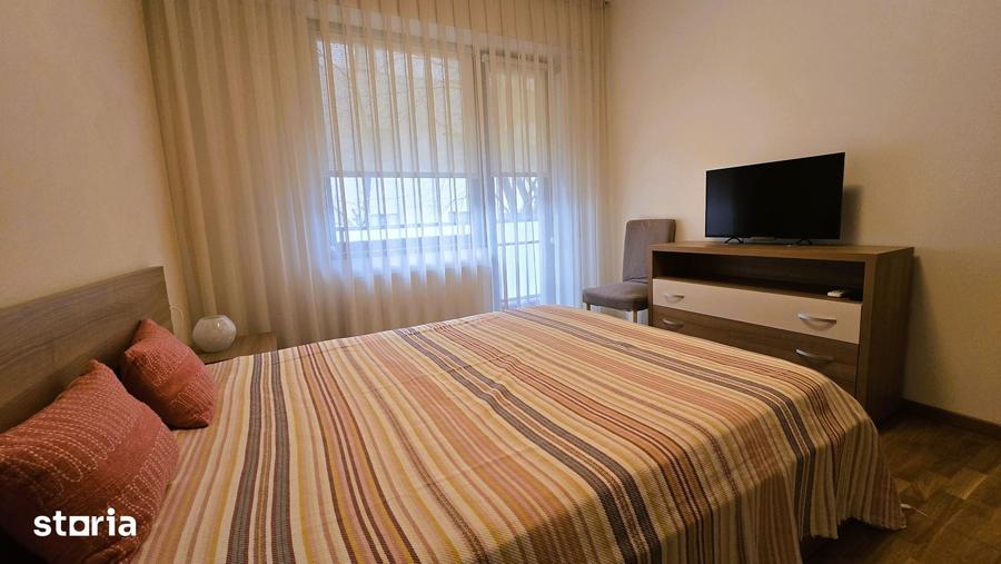 Apartament cu 3 camere decomandat în Băneasa