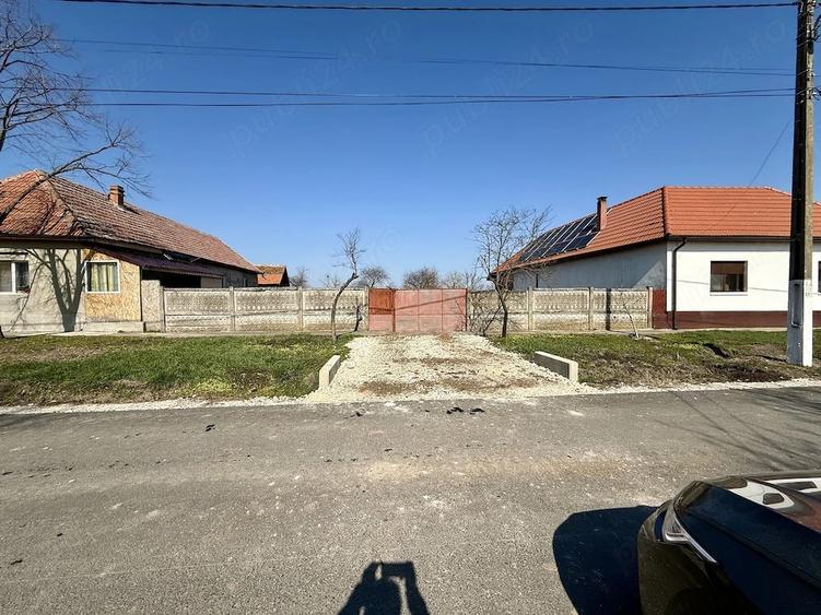 Teren de 1476 mp, în Cerna