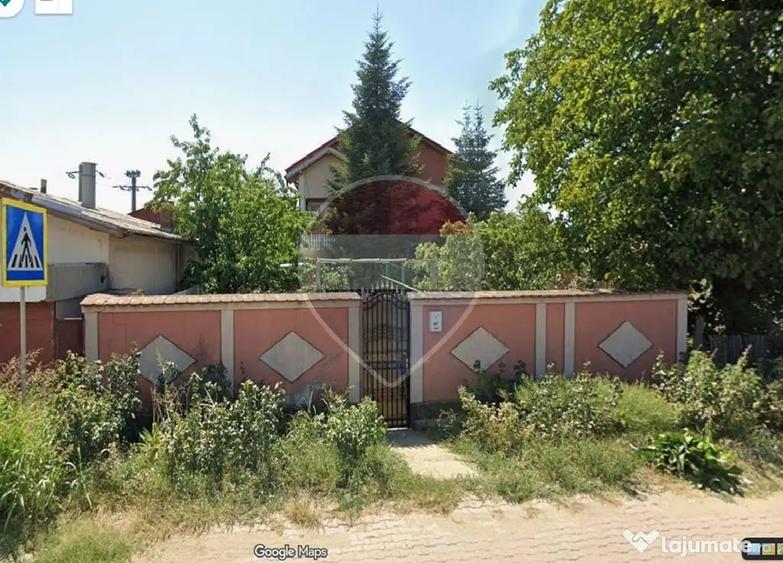Casă cu 5 camere cu Teren 550 Mp în Tărtășești