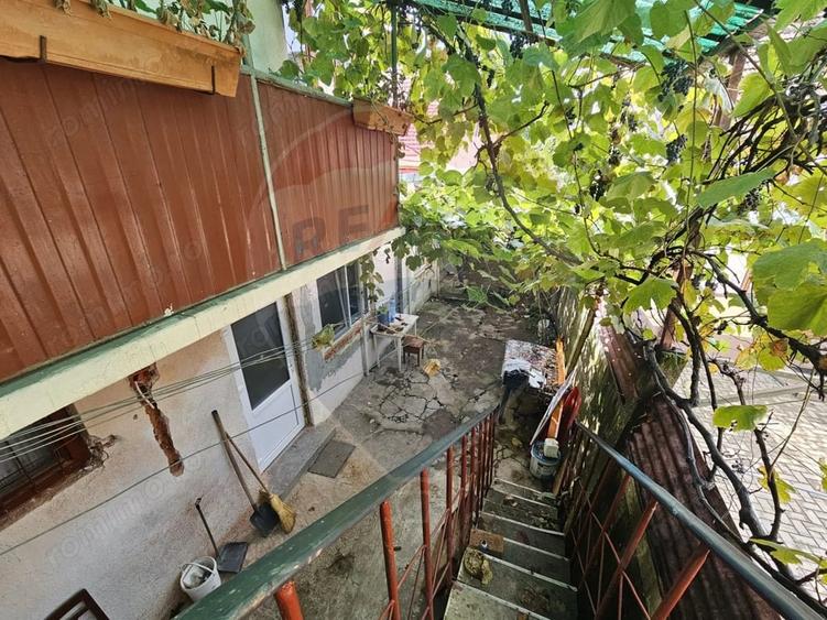 Casă cu 3 camere cu Teren 475 Mp în Central