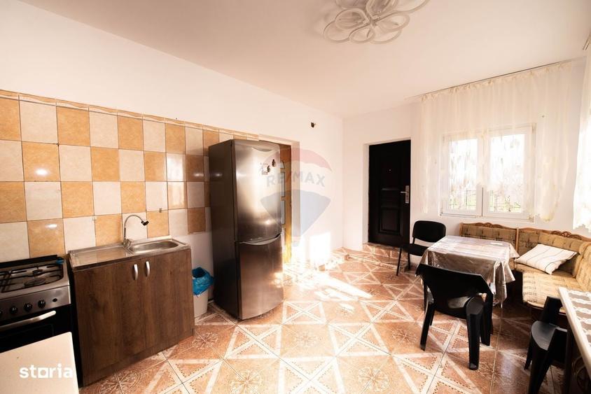 Casă cu 4 camere în Central
