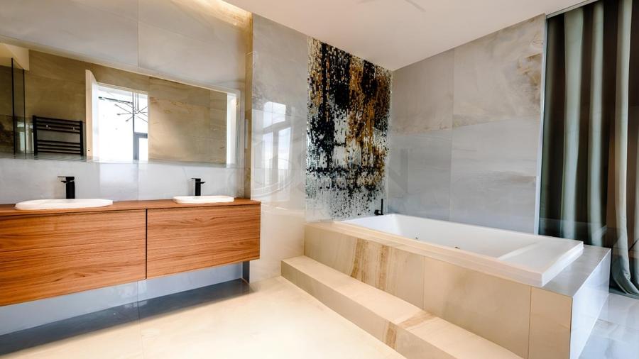 Apartament cu 4 camere decomandat, mobilat în Herăstrău