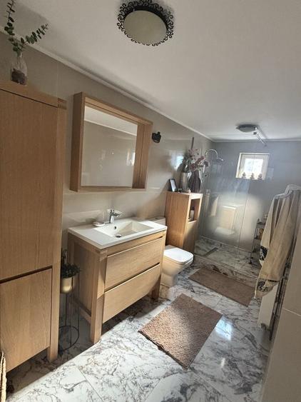 Casă cu 3 camere în Central
