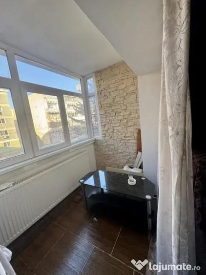 Apartament cu 3 camere decomandat în Ultracentral