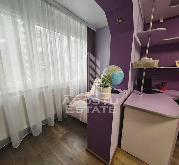 Apartament cu 4 camere decomandat, mobilat în Lipovei