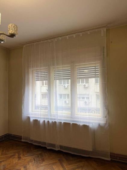 Garsonieră decomandată în Lahovari