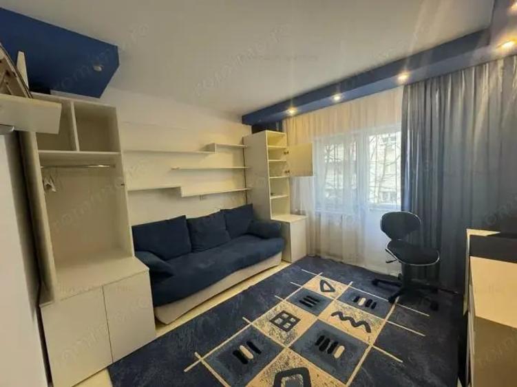 Apartament cu 3 camere decomandat în Decebal