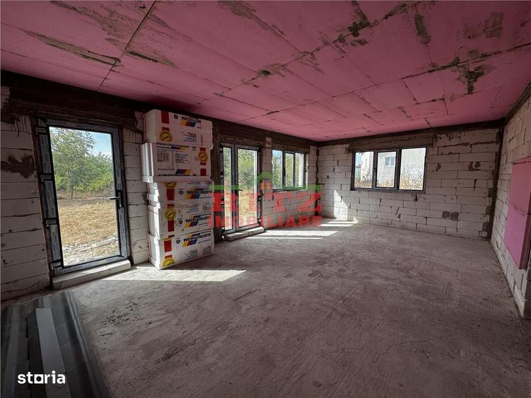 Casă cu 3 camere cu Teren 700 Mp în Central