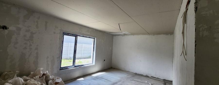 Casă cu 4 camere în Ciocârlia