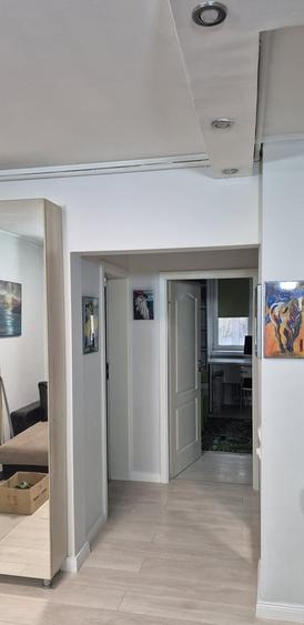 Apartament cu 3 camere decomandat, mobilat în Rahova