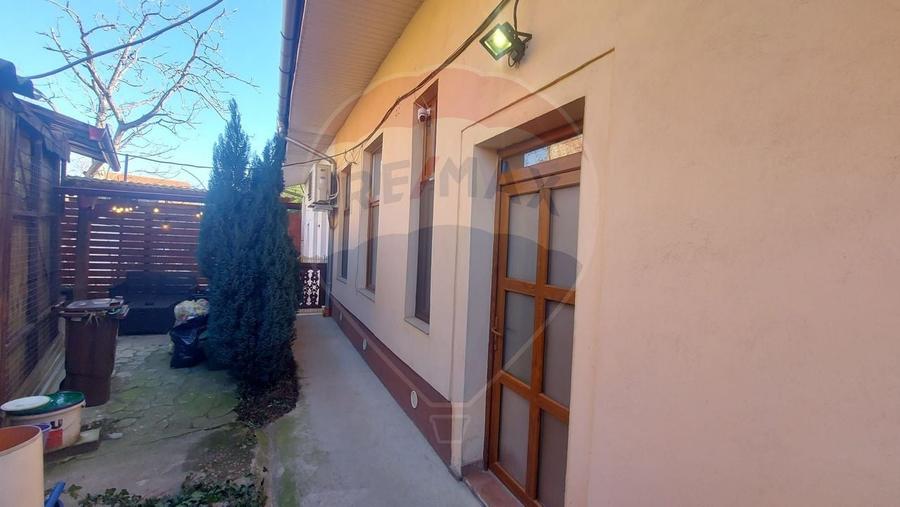 Apartament cu o camera la curte de vanzare pe Ady Endre, Oradea, Bihor - 1
